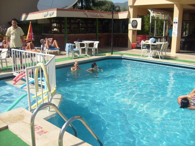 Salute Hotel 马尔马里斯 外观 照片